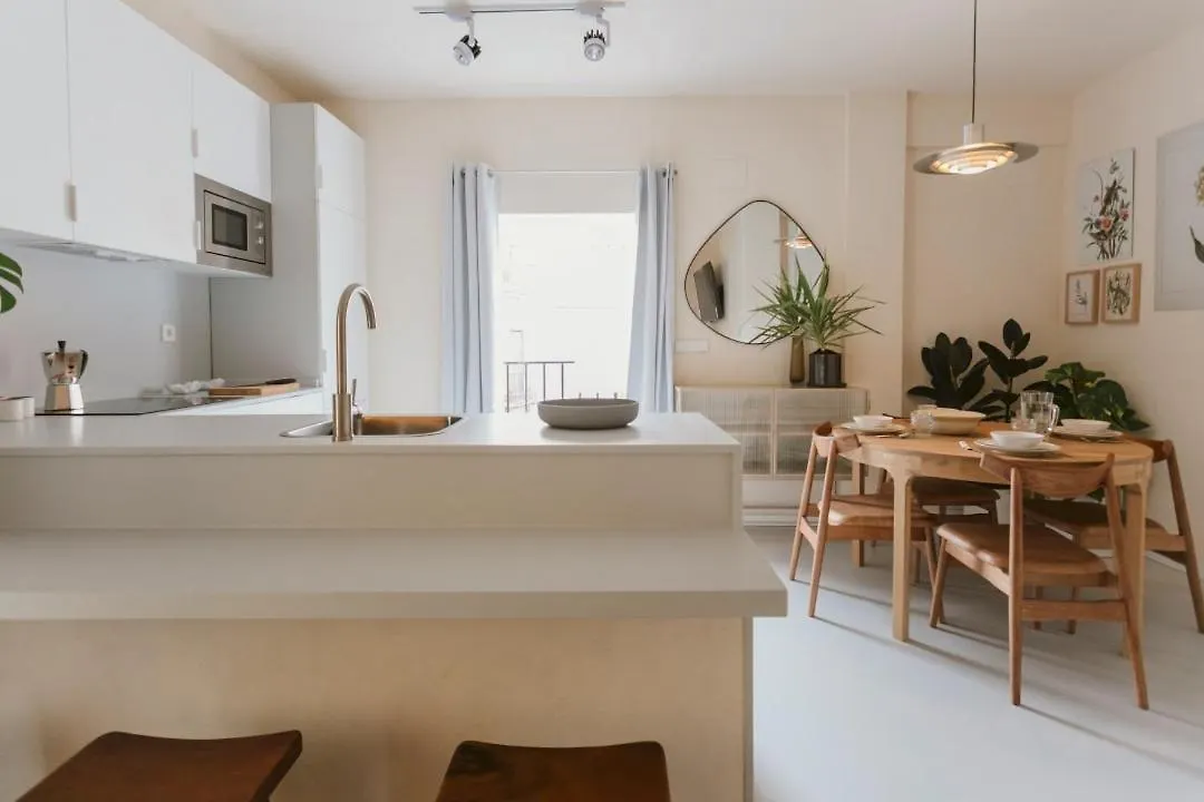 Minty Stay - Dean Seville Apartment